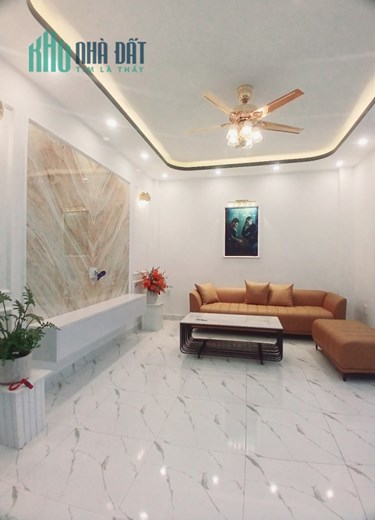 NHÀ 3 TẦNG ĐỘC LẬP Ô TÔ ĐỖ CỬA TẠI MIẾU HAI XÃ