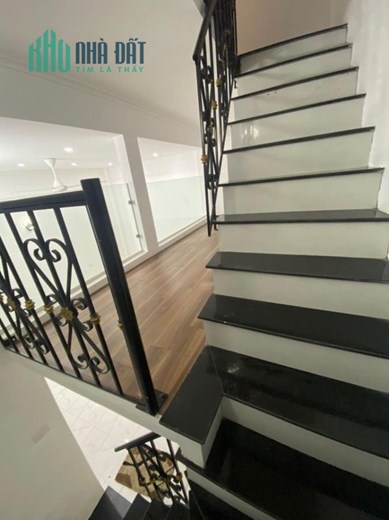 Bán nhà phố Trương Định, 30m x 5, chủ KTS , rất đẹp, xem là thích