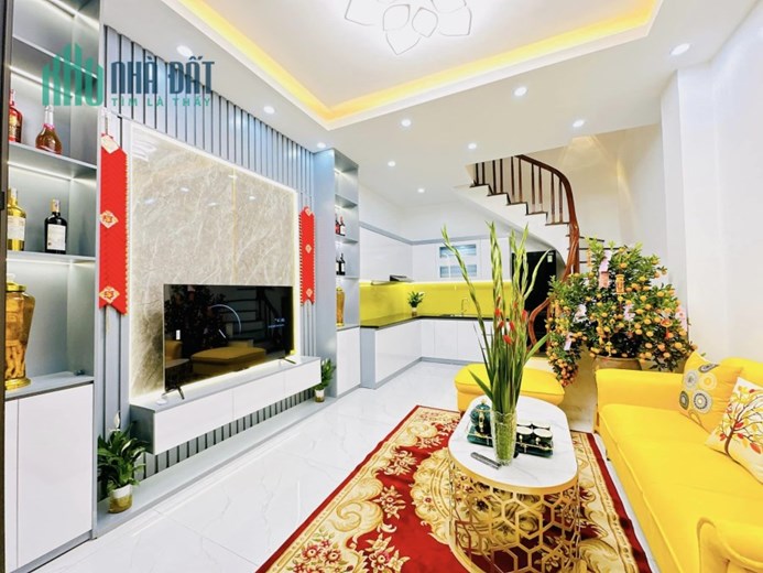 Bán nhà phố Trương Định, 32m x 5, ngõ 3 gác đỗ cổng ,giá 4 Tỷ