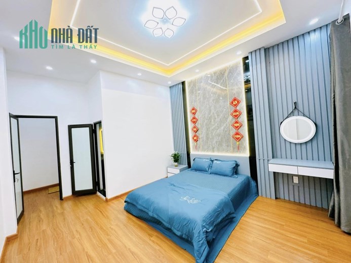 Bán nhà phố Trương Định, 32m x 5, ngõ 3 gác đỗ cổng ,giá 4 Tỷ
