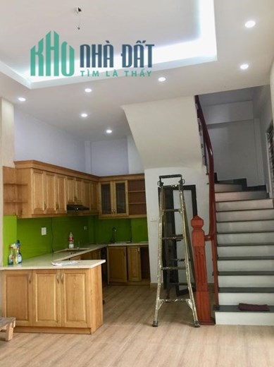 Chính chủ cho thuê nhà 40m2 x 5 tầng tại 38A ngõ 548 Nguyễn Văn Cừ , Long Biên, Hà Nội.
