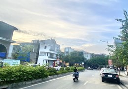 NHÀ XÂY MỚI TINH MẶT ĐƯỜNG ĐÔNG KHÊ 2