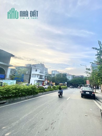 NHÀ XÂY MỚI TINH MẶT ĐƯỜNG ĐÔNG KHÊ 2