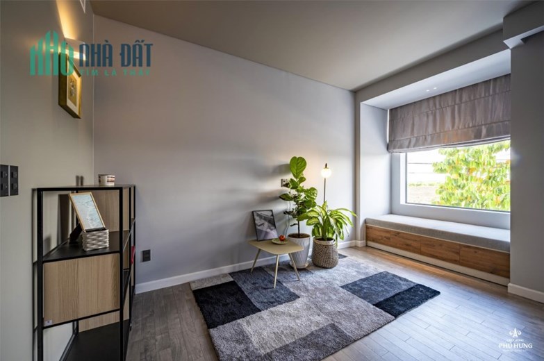 Bán nhà phố mặt tiền đường lộ giới 95m đối diện Khu công nghiệp