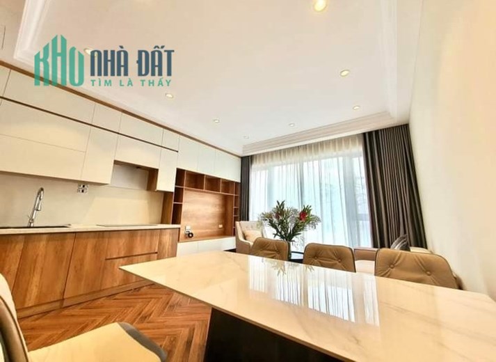 DUY NHẤT nhà Phạm Văn Đồng Cầu Giấy, lô góc, ô tô, sát phố, kinh doanh 61m giá 8.5 tỷ