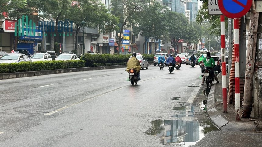 Bán Nhà mặt phố Nguyễn văn Cừ Long Biên 100m2 x5T giá chỉ 26 tỷ MT rộng vỉa hè thoáng kinh doanh