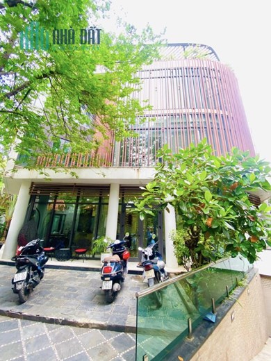 SIÊU HIẾM CẦN BÁN BIỆT THỰ SÂN VƯỜN, KHU ĐÔ THỊ DỊCH VỌNG ĐẲNG CẤP NHẤT CẦU GIẤY, TẶNG TOÀN BỘ NỘI