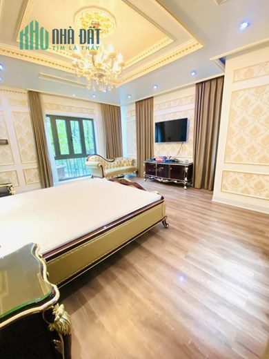 SIÊU HIẾM CẦN BÁN BIỆT THỰ SÂN VƯỜN, KHU ĐÔ THỊ DỊCH VỌNG ĐẲNG CẤP NHẤT CẦU GIẤY, TẶNG TOÀN BỘ NỘI