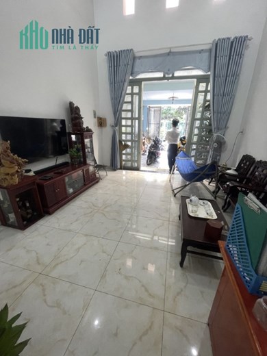 * Bán gấp nhà Gò Dầu Tân Phú HXH tới cửa 56m2 ,2 Tầng  Chỉ 3 tỷ8