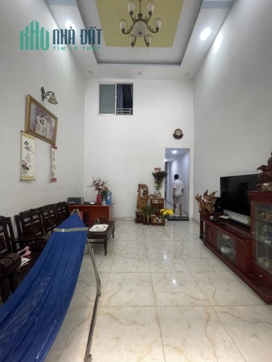 * Bán gấp nhà Gò Dầu Tân Phú HXH tới cửa 56m2 ,2 Tầng  Chỉ 3 tỷ8