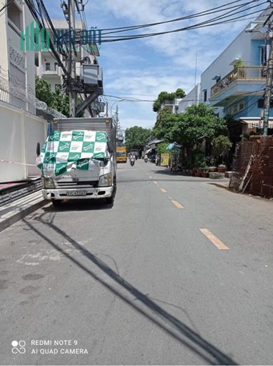 Bán nhà 5 tầng BTCT 52m2, đường Nguyễn Văn Quá, giá chỉ nhỉnh 4 tỷ