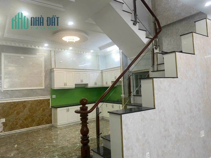 Bán Nhà 3 tầng, HUỲNH TẤN PHÁT, PHÚ THUẬN, QUẬN 7, 5.3mx11m chỉ 4 tỷ 950.