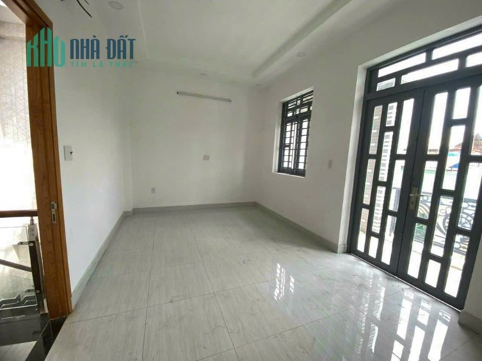 Bán Nhà 3 tầng, HUỲNH TẤN PHÁT, PHÚ THUẬN, QUẬN 7, 5.3mx11m chỉ 4 tỷ 950.