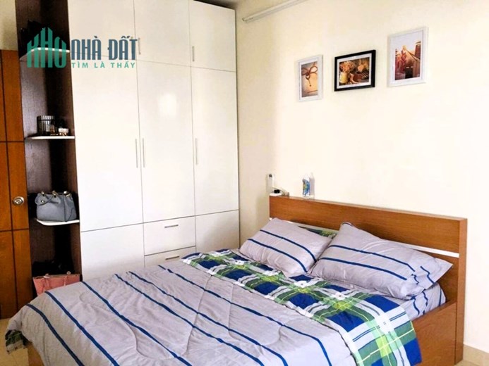 Bán căn hộ 67m2 2pn full nội thất tầng cao chung cư Linh Tây