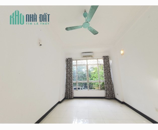 Bán nhà phân lô Nguyễn Chí Thanh 40mX6T ngõ thông kinh doanh ô tô vào nhà nhỉnh 8 tỷ