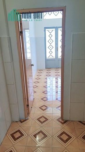 GẤP BÁN GIẢM SẬP SÀN 1.4 TỶ CÒN 2.7 TỶ, MẶT TIỀN - GẦN 40M2 - 2 TẦNG - SỔ NỞ HẬU.