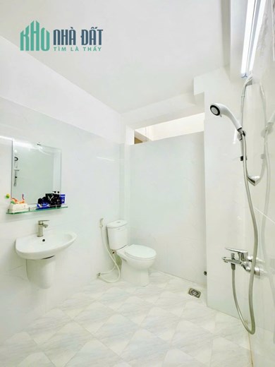 Bán Nhà 3 tầng, LÊ VĂN LƯƠNG, P.TÂN QUY, QUẬN 7, 4m x11m chỉ 5.x tỷ