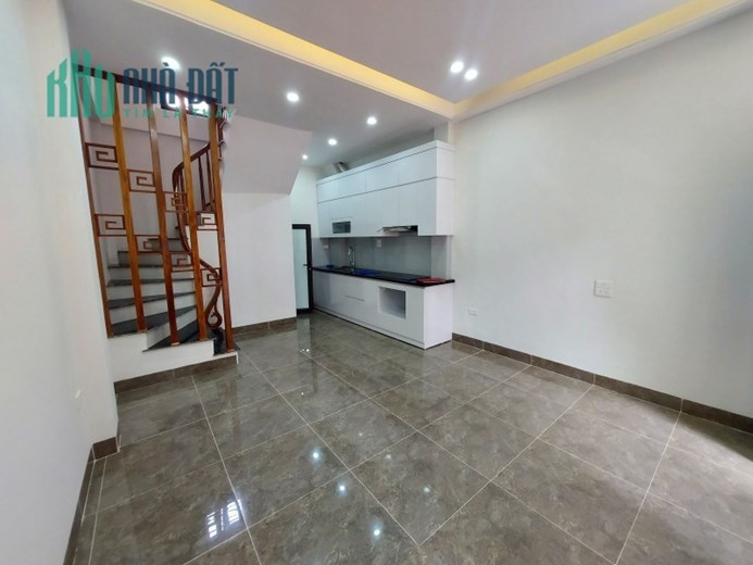 Bán nhà 5 tầng Nguyễn Văn Cừ,Long Biên 36m2,full nội thất hơn 5 tỷ