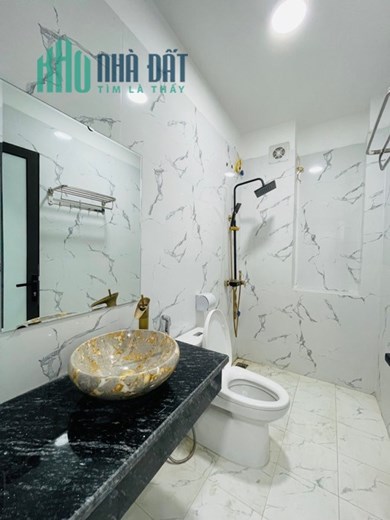 TRƯỜNG CHINH 5 TẦNG THÁNG MÁY MT RỘNG NHÀ THOÁNG SÁNG NHỈNH 5 TỶ (CÒN THƯƠNG LƯỢNG)