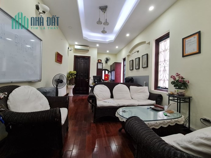 Bán nhà Phùng Khoang, lô góc thoáng sáng, 45m2, 6.6 tỷ
