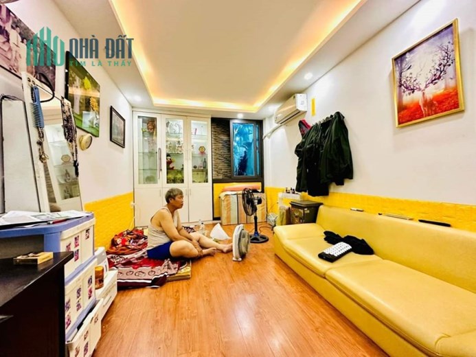 Đống Đa, Đường Láng- MẶT NGÕ THÔNG - 5 TẦNG 6 NGỦ - KINH DOANH TẠP HÓA - GẦN PHỐ - GIẾNG TRỜI 30m,