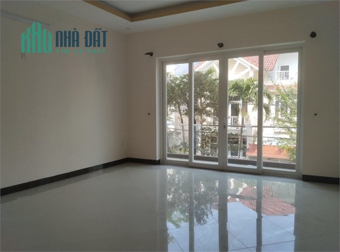 SỞ HỮU NHÀ TT HẢI CHÂU - NHÀ 3 TẦNG MỚI ĐẸP - Ở NGAY - KINH DOANH.