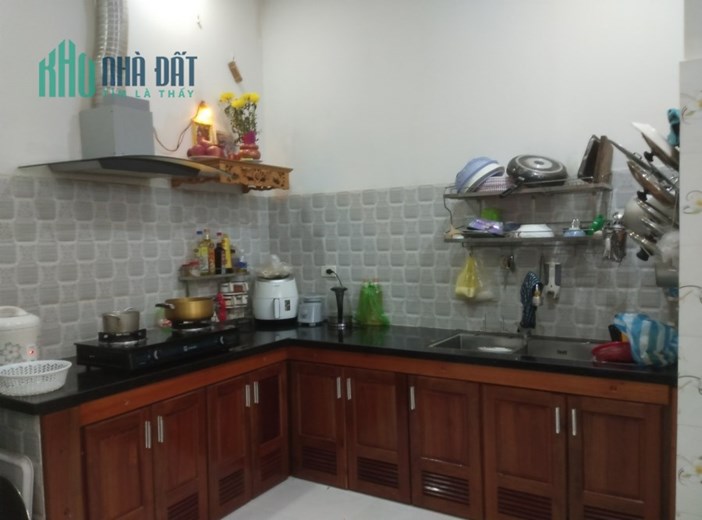 SỞ HỮU NHÀ ĐẤT RÔNG, GIÁ RẺ, NHÀ 3 NGỦ, Ở NGAY, TT Q. CẨM LÊ 2.x TỶ.