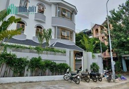 Biệt thự cổ giá siêu hời Bình Giã, P13, Tân Bình, 10x10m, 4 lầu giá chỉ 19 tỷ