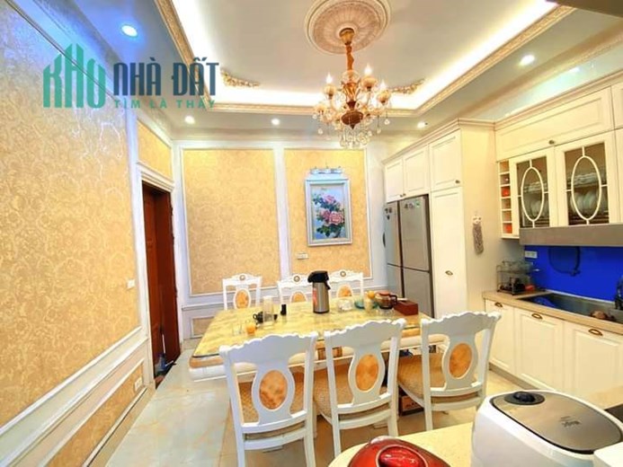 Bán Căn Biệt Thự MiNi Ngõ 68 Xuân Thủy 50/64m2 x 4 tầng mặt tiền 8,3m, 4 phòng ngủ, nội thất sang