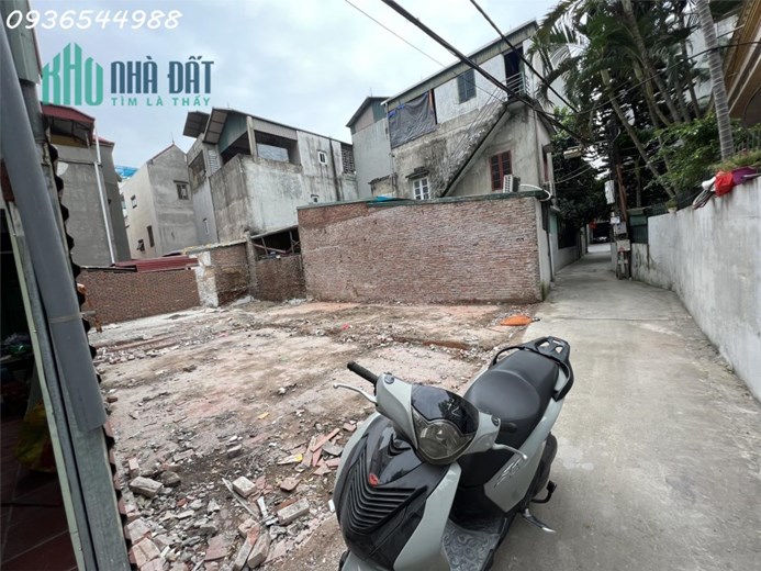 Bán gấp đất phố Thạch Bàn, Long Biên, 63m2, ô tô vào đất, nhỉnh 4 tỷ