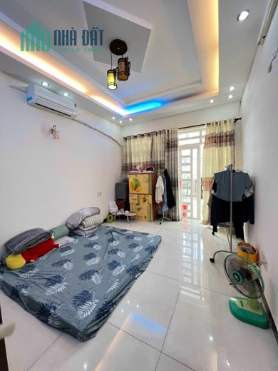 NHÀ ĐẸP - HƯƠNG LỘ 2 - 56m2 - 3 TẦNG - XE HƠI VÀO NHÀ - 4.X TỶ TL