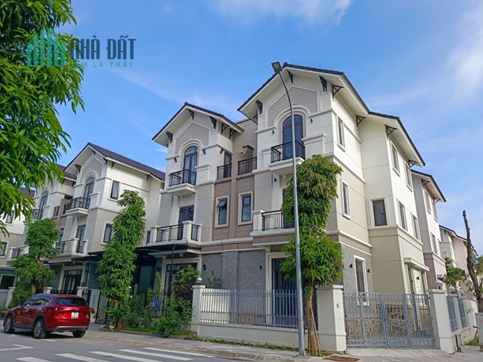 BÁN NHÀ BIỆT THỰ VƯỜN TRONG KĐT CENTA VSIP TỪ SƠN