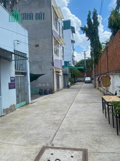 Bán nhà đường Tên Lửa phường Bình Trị Đông B 4x16 hẻm 6m đối diện với UB quận Bình Tân.