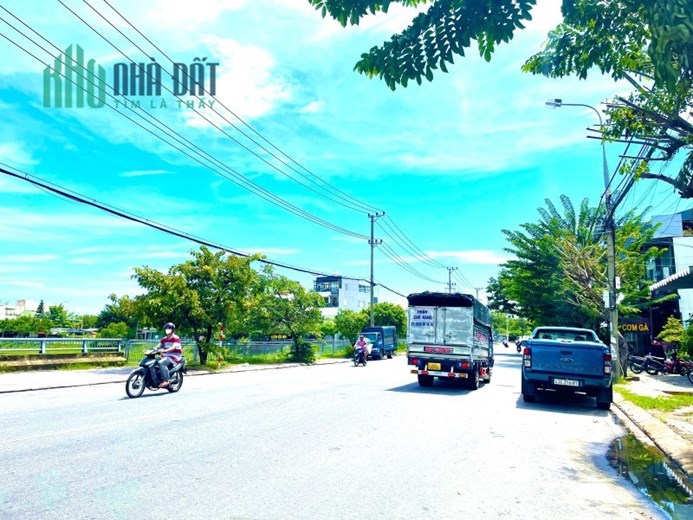 ♥ Mặt Tiền đường 7.5m View Hồ Cẩm Lệ 89m2 2 tầng đẹp KD, 3.x tỷ