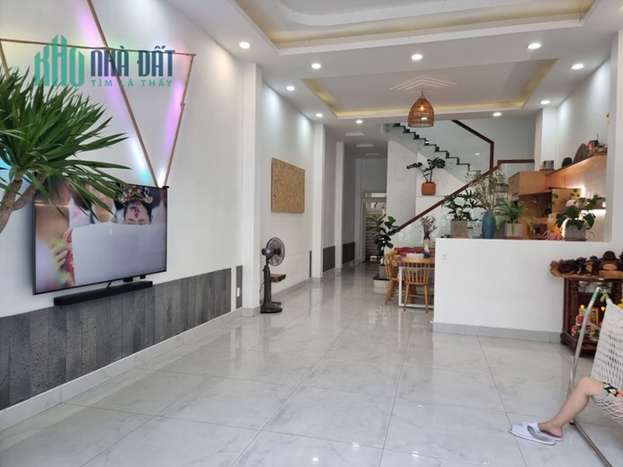 Thới Tam Thôn Hóc Môn DT 5x21 Full thổ cư, khu dân cư đường 12m