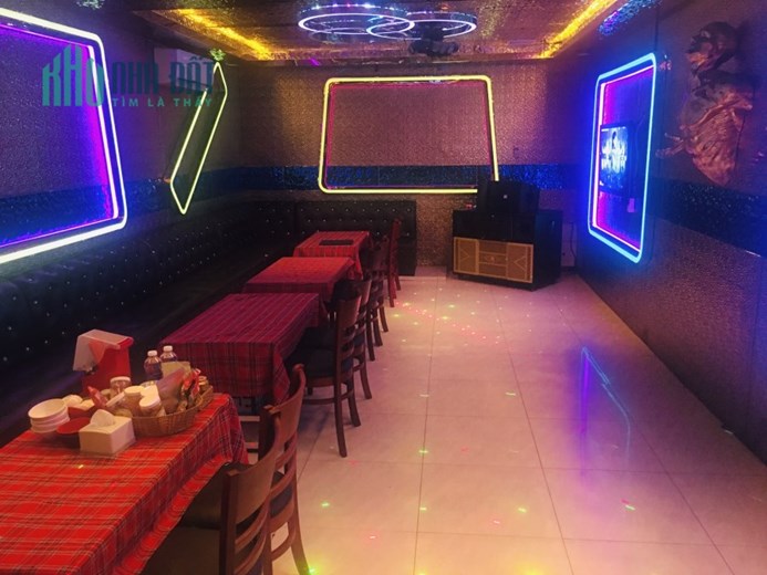QUÁN KARAOKE MAI HÀ ĐÃ TRỞ LẠI SAU NHIỀU NĂM NGHỈ DỊCH
