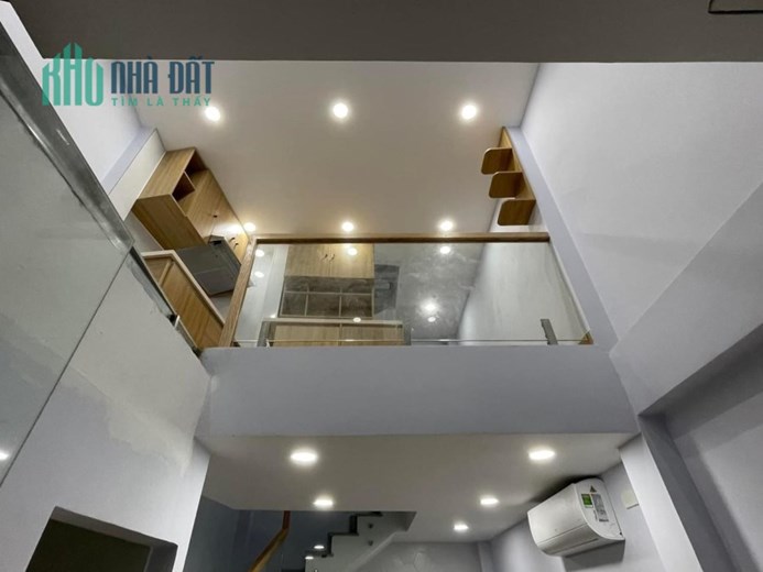 Bán gấp trong 7 ngày, nhà Sư Vạn Hạnh, Quận 10, 47m2, 3 tầng, chỉ 4 tỷ 300