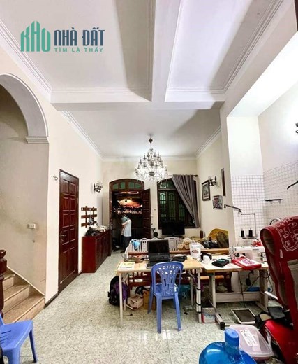Bán Căn Biệt Thự Ngõ 279 Đội Cấn 120m2 x 3 tầng, ngõ nông gần Phố, 5 phòng ngủ đầy đủ công năng,