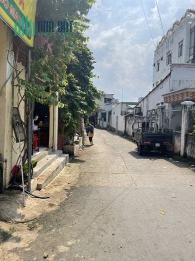 NHÀ HẺM Ô TÔ TRÁNH GẦN VINHOMES GRAND PARK