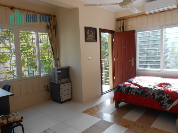 Căn hộ 2 ngủ đẹp, full nt, sáng  thoáng, gần Lotte, cv nước, ao sen, hồ Tây