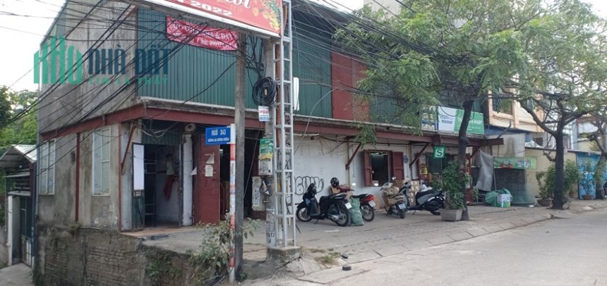 Kho 2 tầng 240m2 sàn trên 120+70m2 mặt tiền phố chính