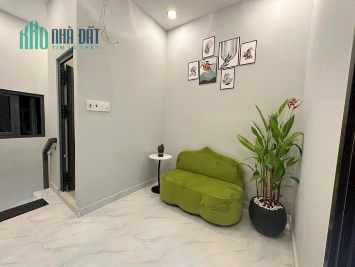 Hẽm Xe Hơi - Rẽ Nhất Quận 6 - 40m2 - 3PN (có 1p tầng trệt) - Chỉ 4 Tỉ Nhẹ
