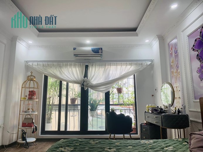 MỘT NHÀ RA PHỐ 5 TẦNG MỚI FULL 100% NỘI THẤT XỊN MẶT TIỀN 4M ĐẠI TỪ HOÀNG MAI