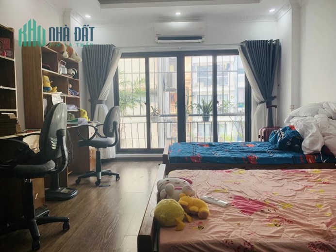 MỘT NHÀ RA PHỐ 5 TẦNG MỚI FULL 100% NỘI THẤT XỊN MẶT TIỀN 4M ĐẠI TỪ HOÀNG MAI