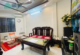 Bán nhà kinh doanh, vỉa hè phố Chùa Quỳnh, HBT 35m2 x5Tầng,MT 4M, giá 8,35 tỷ 0969693855.
