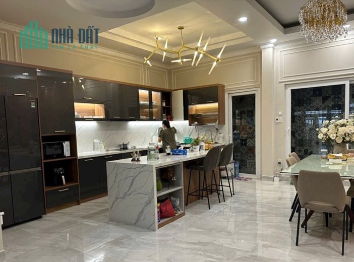Bán Nhà Chính Chủ HXH đường Hai Bà Trưng - Quận 1 - 5Tầng - 125m2- Gía Chỉ 2x.Tỷ TL.