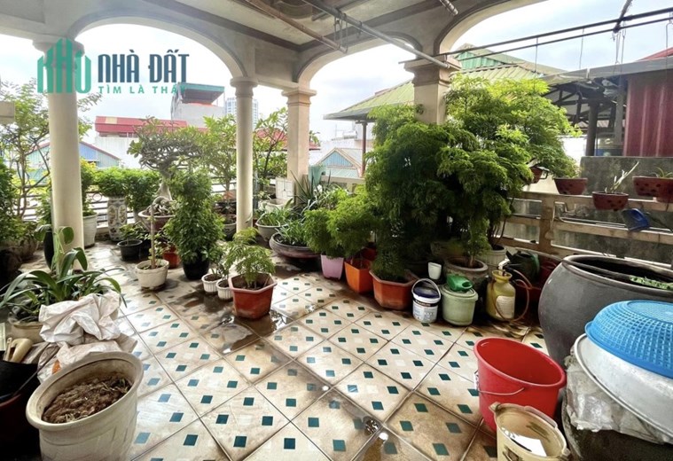 BÁN GẤP NHÀ 5 TẦNG - HOÀNG QUỐC VIỆT – NHÀ RỘNG, DÂN XÂY - GẦN PHỐ – 76M2, 7.9 TỶ