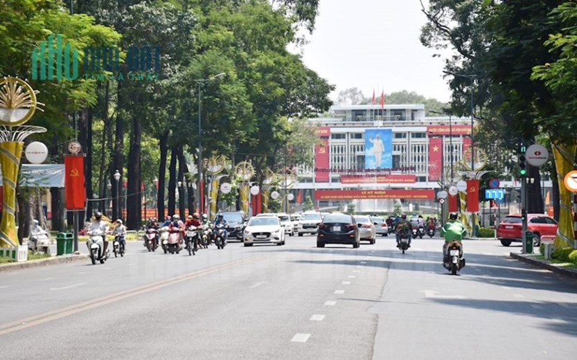 BÁN NHÀ MẶT PHỐ CẦU GIẤY - MẶT TIỀN KHỦNG - KINH ĐOANH ĐỈNH - 47M2 GIÁ CHÀO 20 TỶ.