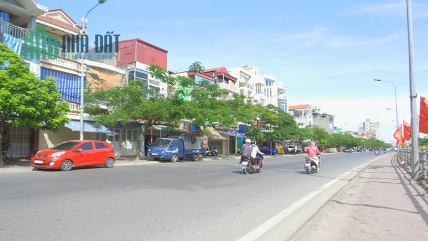 BÁN NHÀ MẶT PHỐ CẦU GIẤY - 6 TẦNG THANG MÁY - KINH DOANH ĐỈNH - Ô TÔ ĐỖ CỬA - 37M2 GIÁ CHÀO 8.6 TỶ.