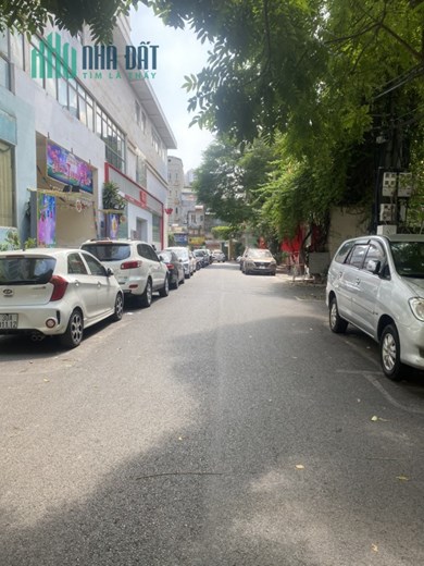 bán nhà lô góc Hai Bà Trưng, Diện tích 42m, mặt tiền 12m, ô tô tránh vào tận nhà